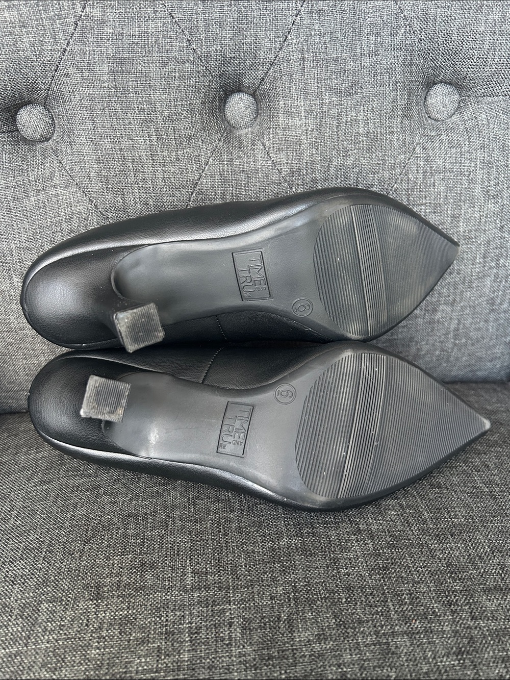 Time Thru Classic Black Pointed-Toe Pumps - worn once inside house size 6 - Picture 3 of 4